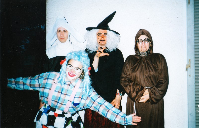 Carnevale di Viareggio, Alessandro vestito da strega.